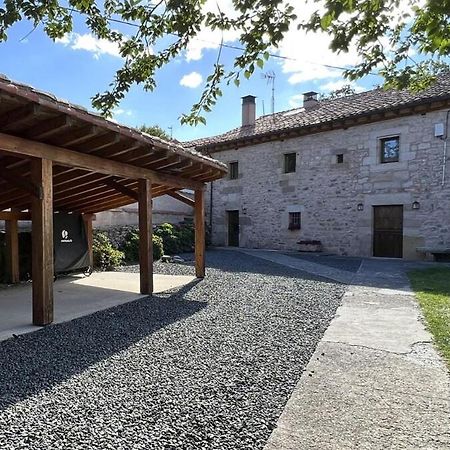 La Casa De Celada Villa Celada de Los Calderones Luaran gambar