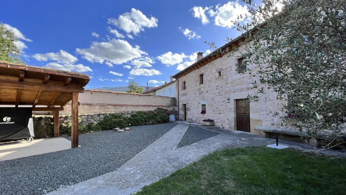 La Casa De Celada Villa Celada de Los Calderones Luaran gambar