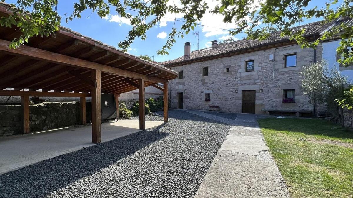 La Casa De Celada Villa Celada de Los Calderones Luaran gambar