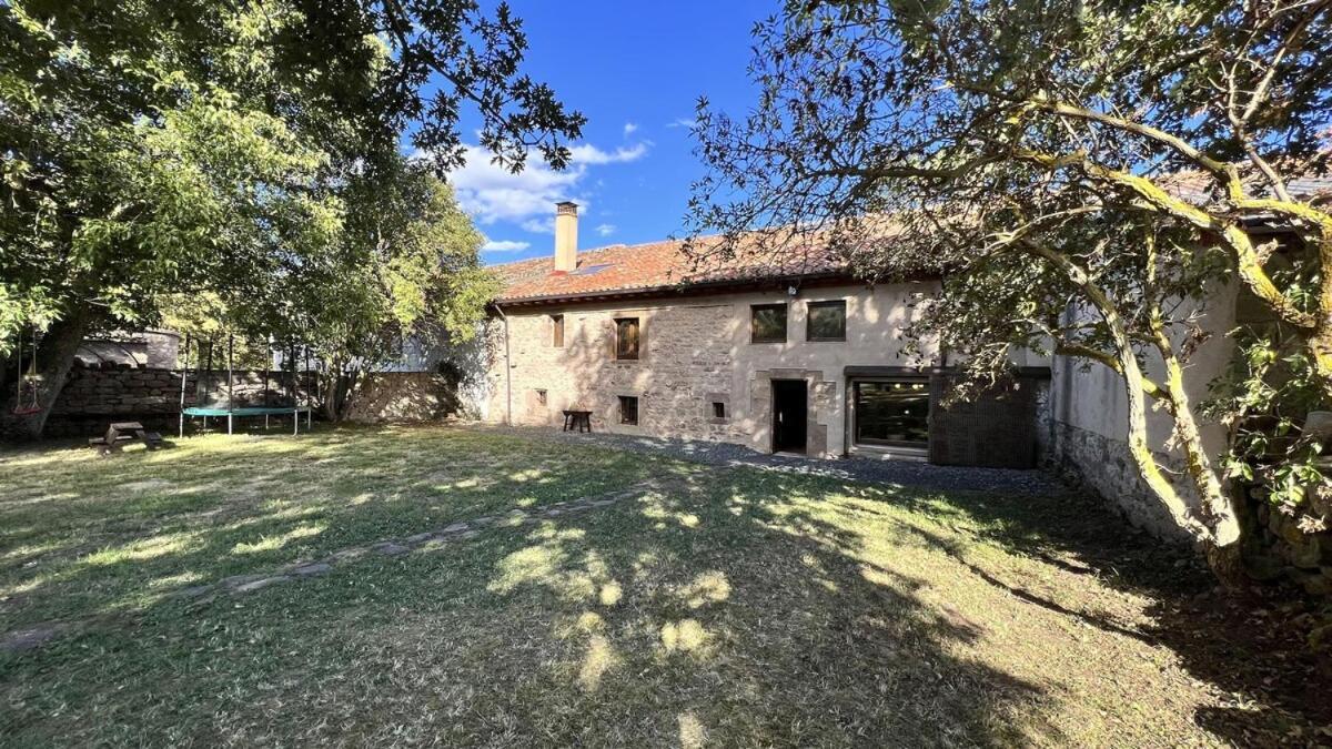 La Casa De Celada Villa Celada de Los Calderones Luaran gambar