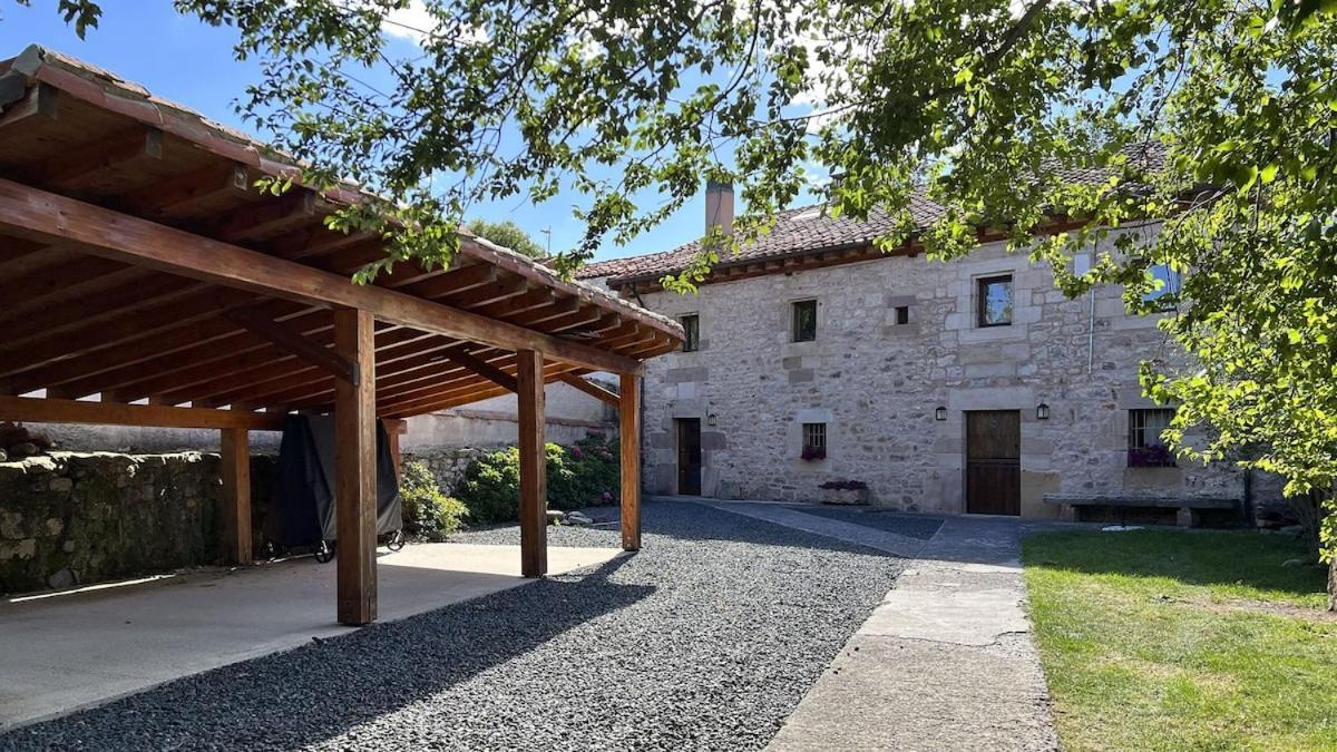 La Casa De Celada Villa Celada de Los Calderones Luaran gambar